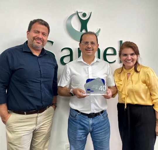 MOTO HONDA, HOMENAGEIA A SAMEL, EM RECONHECIMENTO POR  TRABALHO E EMPENHO, NO COMBATE A COVID-19